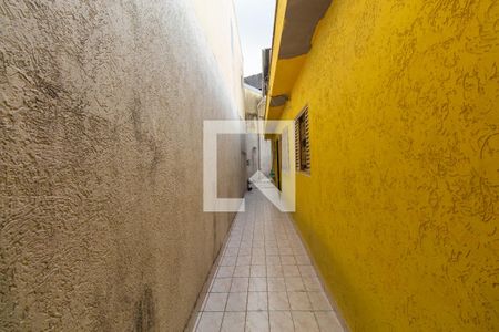 Corredor de casa para alugar com 2 quartos, 125m² em Jardim Santa Teresinha, São Paulo