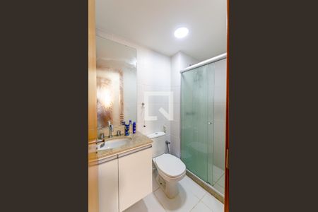 Apartamento à venda com 130m², 3 quartos e 2 vagas Apartamento à venda com 130m², 3 quartos e 2 vagasBanheiro Social