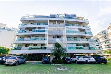 Apartamento à venda com 130m², 3 quartos e 2 vagas Apartamento à venda com 130m², 3 quartos e 2 vagasFachada