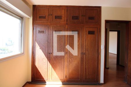 Apartamento à venda com 142m², 3 quartos e 1 vagaQuarto 2