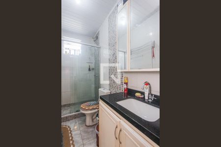 Banheiro de apartamento à venda com 2 quartos, 73m² em Floresta, Porto Alegre