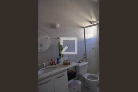 Casa à venda com 490m², 4 quartos e 3 vagasBanheiro da Suíte 4