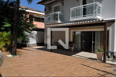Casa à venda com 490m², 4 quartos e 3 vagasQuintal