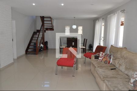 Sala de casa para alugar com 4 quartos, 490m² em Jacarepaguá, Rio de Janeiro