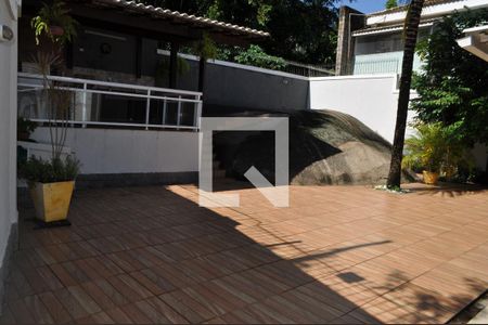 Casa à venda com 490m², 4 quartos e 3 vagasQuintal