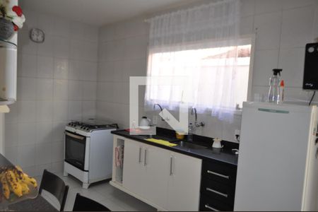 Casa à venda com 490m², 4 quartos e 3 vagasCozinha - Armários