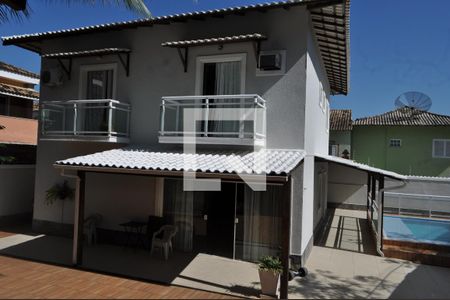 Casa à venda com 490m², 4 quartos e 3 vagasFachada Traseira