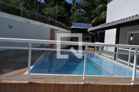 Casa à venda com 490m², 4 quartos e 3 vagasÁrea comum Piscina