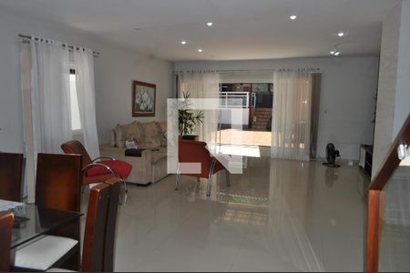 Sala de casa à venda com 4 quartos, 490m² em Jacarepaguá, Rio de Janeiro