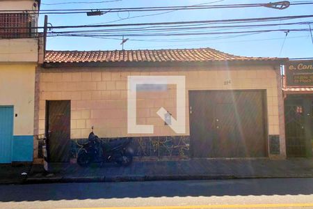 Fachada de casa à venda com 4 quartos, 266m² em Vila Valparaíso, Santo André