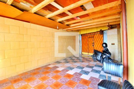 Garagem de casa à venda com 4 quartos, 266m² em Vila Valparaíso, Santo André
