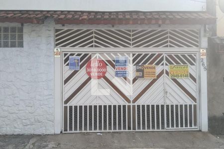 Casa à venda com 98m², 2 quartos e 2 vagasFachada