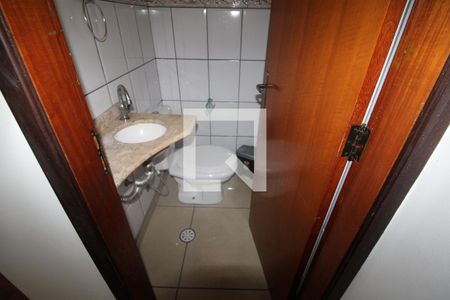 Casa à venda com 98m², 2 quartos e 2 vagasLavabo