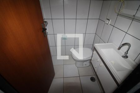 Casa à venda com 98m², 2 quartos e 2 vagasQuarto 1 - Banheiro