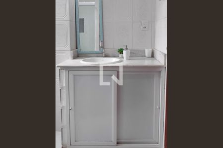 Apartamento à venda com 60m², 2 quartos e 2 vagas Apartamento à venda com 60m², 2 quartos e 2 vagasBanheiro
