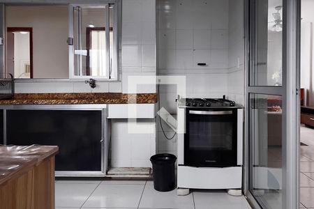 Cozinha de apartamento à venda com 2 quartos, 60m² em Portuguesa, Rio de Janeiro