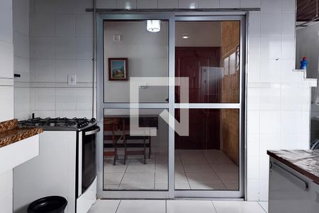 Apartamento à venda com 60m², 2 quartos e 2 vagas Apartamento à venda com 60m², 2 quartos e 2 vagasCozinha