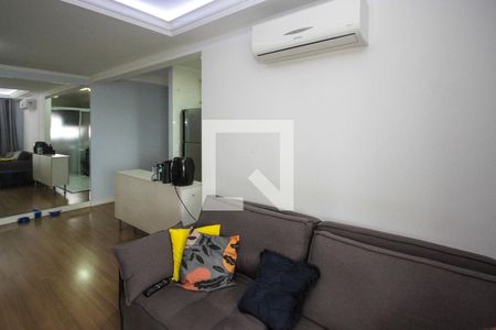 sala de apartamento para alugar com 2 quartos, 66m² em Jardim Piqueroby, São Paulo