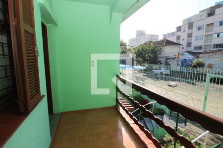 Casa à venda com 178m², 4 quartos e 1 vagaSacada - sala 2