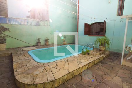 Casa à venda com 178m², 4 quartos e 1 vagaPiscina