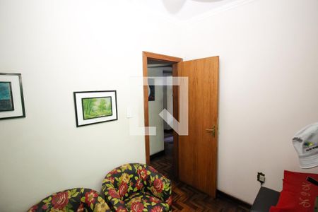 Casa à venda com 178m², 4 quartos e 1 vagaEscritório