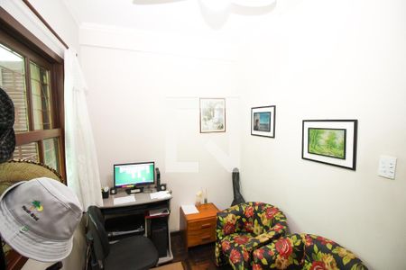 Casa à venda com 178m², 4 quartos e 1 vagaEscritório