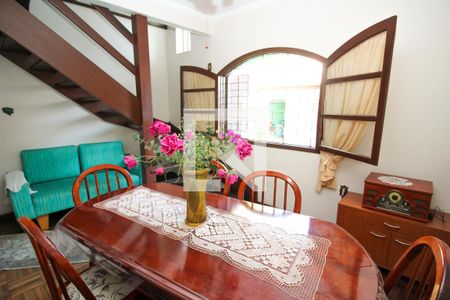 Casa à venda com 178m², 4 quartos e 1 vagaSala de Jantar