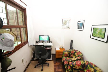 Casa à venda com 178m², 4 quartos e 1 vagaEscritório