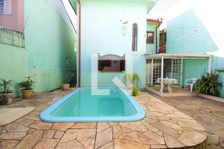 Casa à venda com 178m², 4 quartos e 1 vagaPiscina