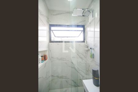 Casa de condomínio à venda com 150m², 3 quartos e 3 vagas Casa de condomínio à venda com 150m², 3 quartos e 3 vagasBanheiro da suíte