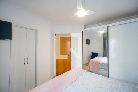 Casa de condomínio à venda com 150m², 3 quartos e 3 vagas Casa de condomínio à venda com 150m², 3 quartos e 3 vagasSuíte