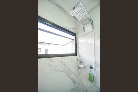 Casa de condomínio à venda com 150m², 3 quartos e 3 vagas Casa de condomínio à venda com 150m², 3 quartos e 3 vagasChuveiro