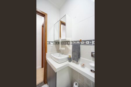 Casa de condomínio à venda com 150m², 3 quartos e 3 vagas Casa de condomínio à venda com 150m², 3 quartos e 3 vagasBanheiro social