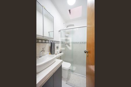 Casa de condomínio à venda com 150m², 3 quartos e 3 vagas Casa de condomínio à venda com 150m², 3 quartos e 3 vagasBanheiro social