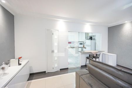Sala de casa de condomínio à venda com 3 quartos, 150m² em Vila Invernada, São Paulo