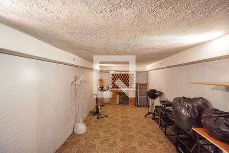 Casa de condomínio à venda com 150m², 3 quartos e 3 vagas Casa de condomínio à venda com 150m², 3 quartos e 3 vagasPorão