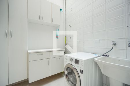 Casa de condomínio à venda com 150m², 3 quartos e 3 vagas Casa de condomínio à venda com 150m², 3 quartos e 3 vagasÁrea de serviço