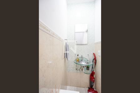 Lavabo de casa de condomínio à venda com 3 quartos, 150m² em Vila Invernada, São Paulo