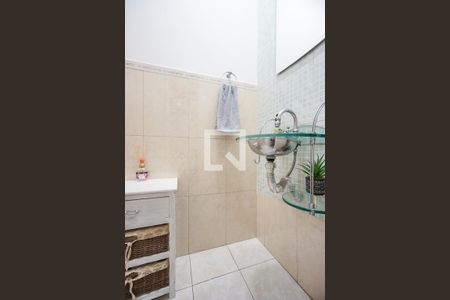 Lavabo de casa de condomínio à venda com 3 quartos, 150m² em Vila Invernada, São Paulo