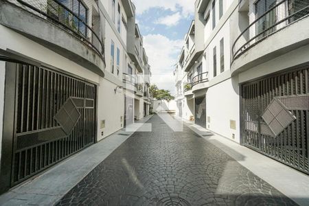 Casa de condomínio à venda com 150m², 3 quartos e 3 vagas Casa de condomínio à venda com 150m², 3 quartos e 3 vagasÁrea externa