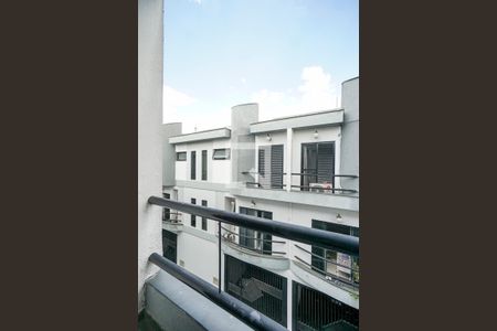 Casa de condomínio à venda com 150m², 3 quartos e 3 vagas Casa de condomínio à venda com 150m², 3 quartos e 3 vagasVaranda da suíte