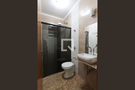 Casa à venda com 160m², 3 quartos e 2 vagas Casa à venda com 160m², 3 quartos e 2 vagasBanheiro