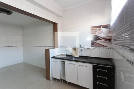 Casa à venda com 160m², 3 quartos e 2 vagas Casa à venda com 160m², 3 quartos e 2 vagasCozinha