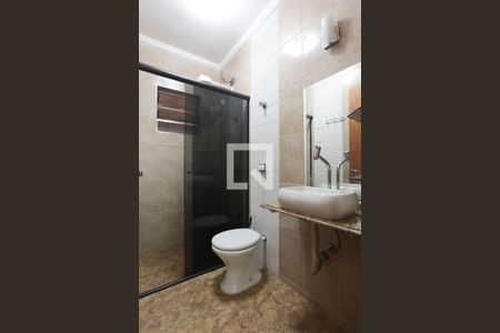 Casa à venda com 160m², 3 quartos e 2 vagas Casa à venda com 160m², 3 quartos e 2 vagasBanheiro