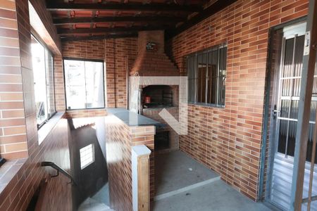 Casa à venda com 160m², 3 quartos e 2 vagas Casa à venda com 160m², 3 quartos e 2 vagasChurrasqueira