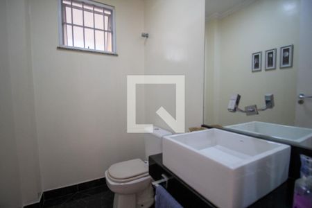 Lavabo de casa de condomínio para alugar com 5 quartos, 560m² em Vargem Pequena, Rio de Janeiro