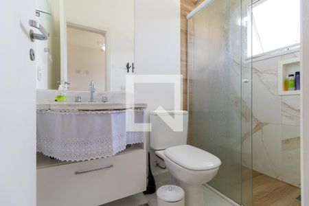 Casa de condomínio à venda com 210m², 4 quartos e 4 vagas Casa de condomínio à venda com 210m², 4 quartos e 4 vagasBanheiro da suíte 3