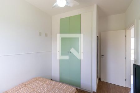 Casa de condomínio à venda com 210m², 4 quartos e 4 vagas Casa de condomínio à venda com 210m², 4 quartos e 4 vagasQuarto da suíte 3