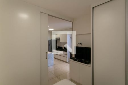 Quarto de kitnet/studio para alugar com 1 quarto, 32m² em Indaiá, Belo Horizonte