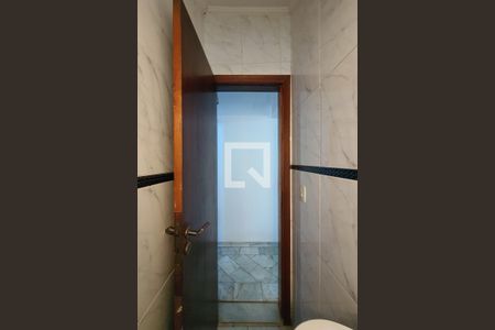 Lavabo de casa à venda com 4 quartos, 150m² em Jardim Maria Estela, São Paulo